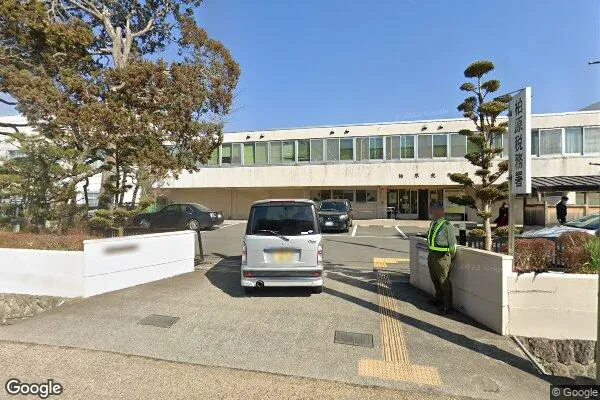 柏原（かいばら）税務署の画像